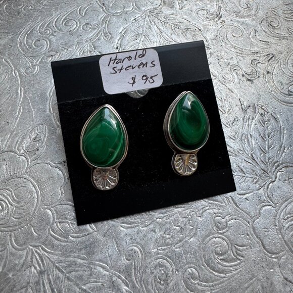 Navajo Harold J Stevens Native Malachite Teardrop Earrings - Picture 4 of 6